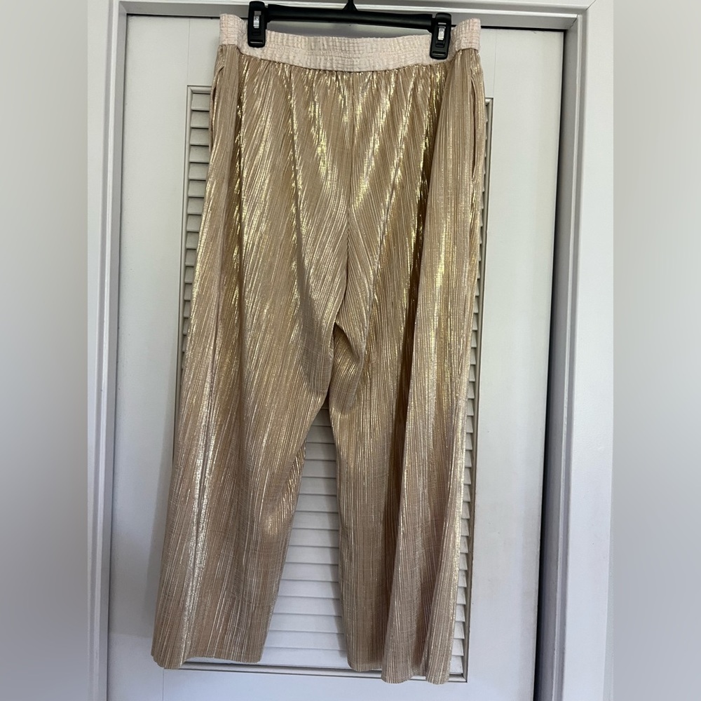 Capri length gold lame pants